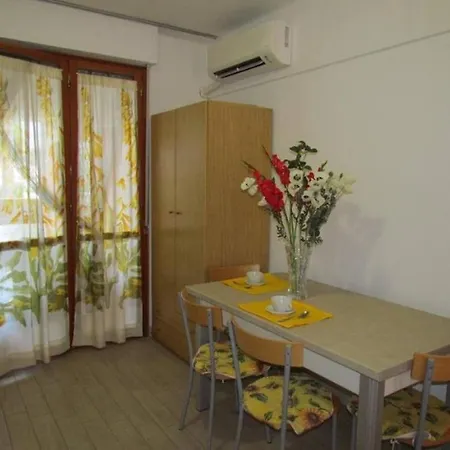 Nice Apartment-Pool-Tennis Courts Bibione