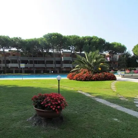 Nice Apartment-Pool-Tennis Courts Apartament