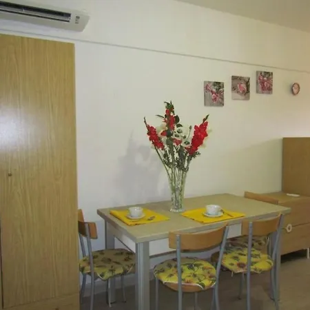 Apartament Nice Apartment-Pool-Tennis Courts *