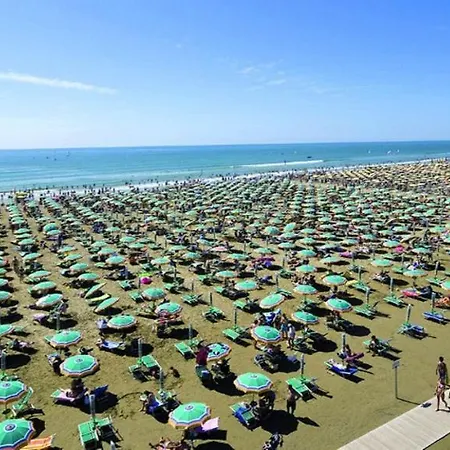Nice Apartment-Pool-Tennis Courts Bibione